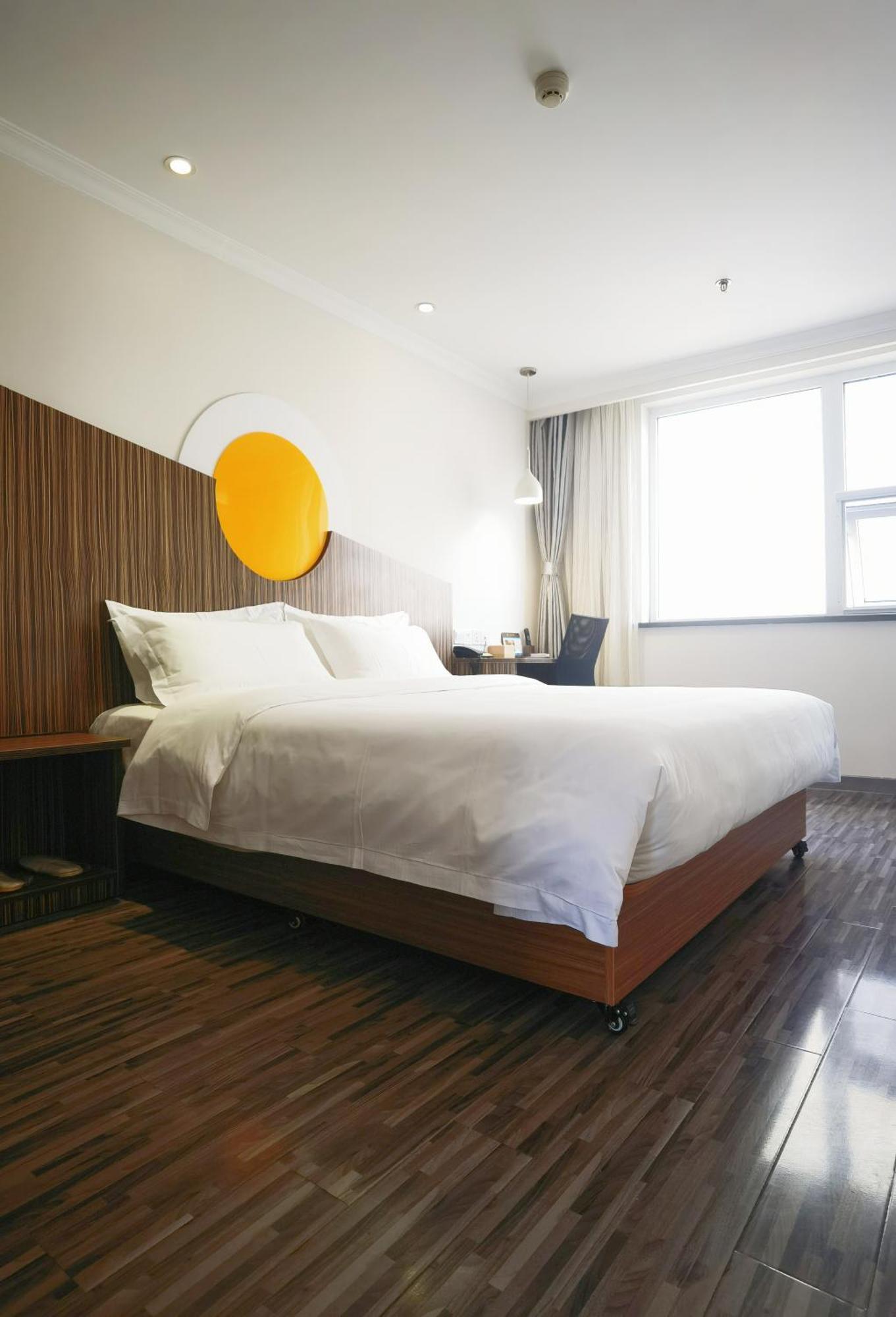 Hotel Zhongan Xizang North Road Subway Station Branch 2*